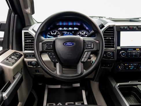 Used 2021 Ford F250 XLT w/ XLT Value Package image 38