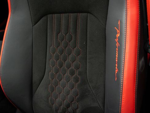 Used 2024 Lamborghini Urus Performante image 39