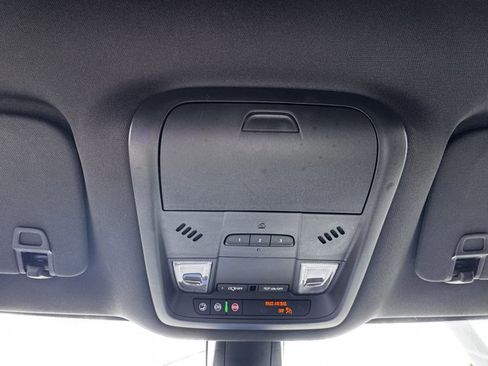 Used 2023 Buick Enclave Essence image 22