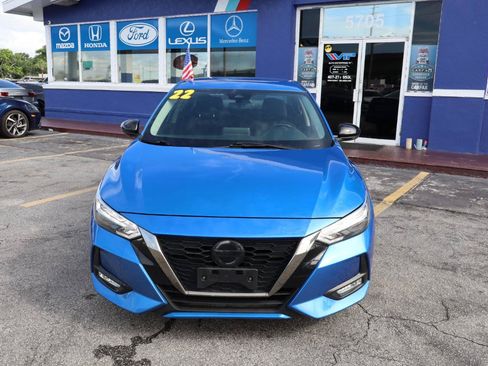 Used 2022 Nissan Sentra SR w/ Electronics Package FWD image 2