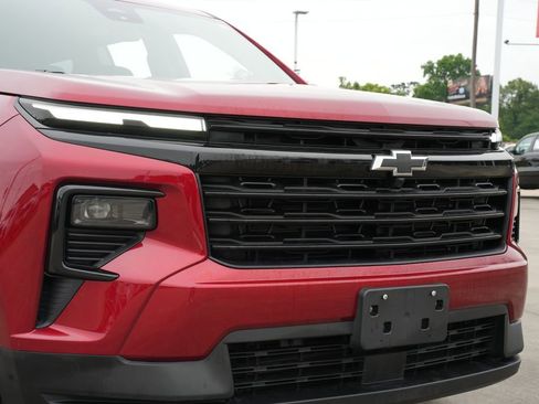 Used 2025 Chevrolet Traverse LT w/ Midnight/Sport Edition FWD image 27