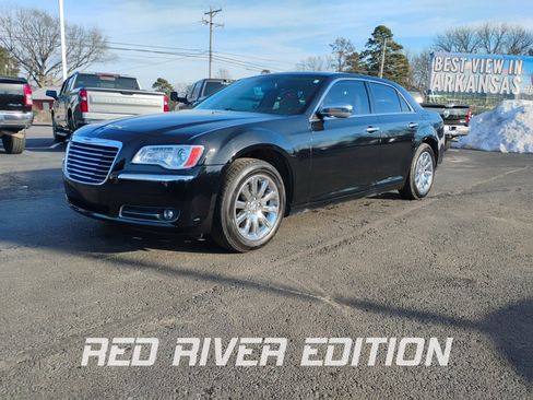 Used 2012 Chrysler 300 Limited image 1