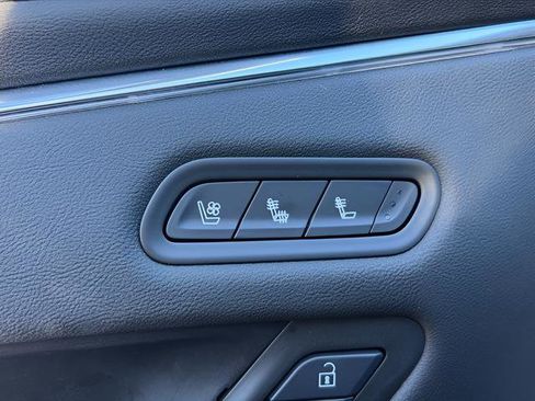 Used 2024 Cadillac Escalade Sport w/ LPO, ONYX Package image 7