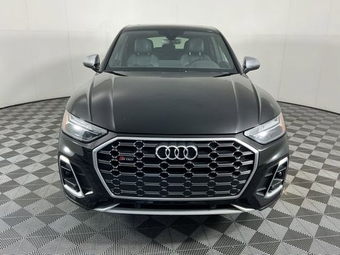 Used 2022 Audi SQ5 Premium w/ Convenience Package AWD/4WD image 2