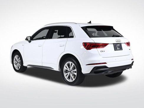 Used 2025 Audi Q3 2.0T Premium w/ Convenience Package image 3