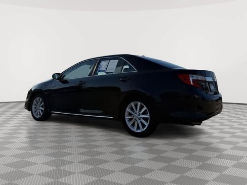 Used 2012 Toyota Camry XLE w/ Preferred Accessory Pkg FWD image 4