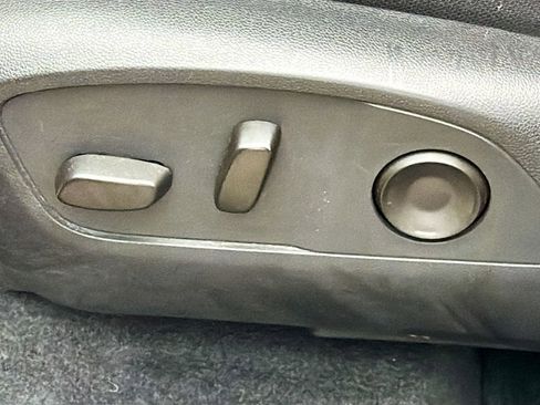 Used 2024 Chevrolet Traverse LT image 25