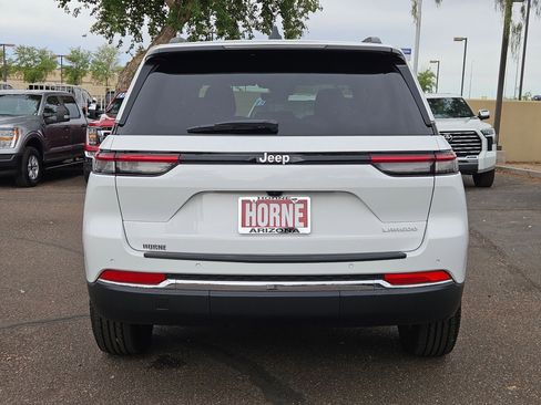 Used 2025 Jeep Grand Cherokee Laredo w/ Trailer Tow Package RWD image 7