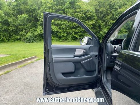 Used 2025 Ford Expedition Max Active AWD/4WD image 14