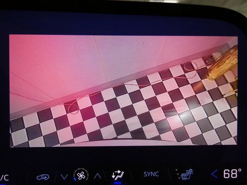 Used 2025 Chevrolet Traverse LT image 14