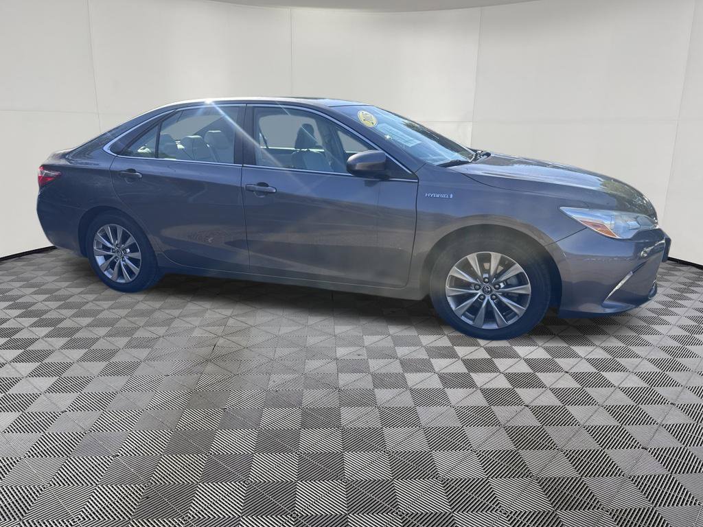 Used 2015 Toyota Camry XLE w/ Moonroof Package FWD image 7