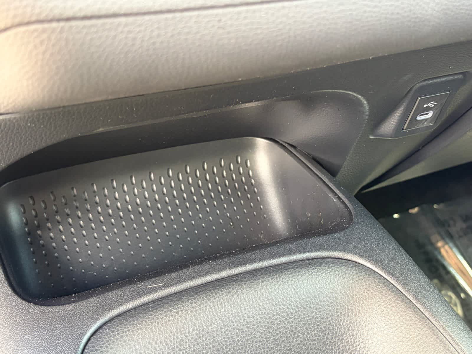 Used 2025 Toyota Corolla LE w/ Convenience Package FWD image 27