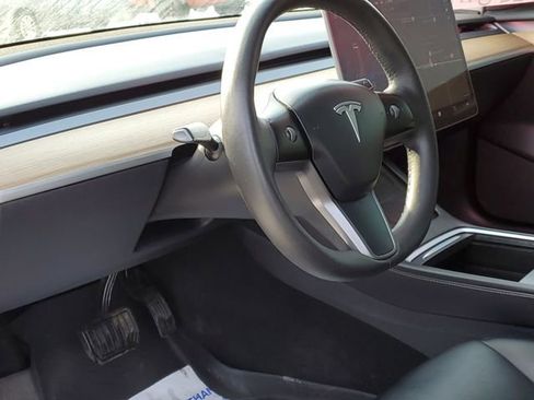 Used 2021 Tesla Model 3 Standard Range Plus image 8