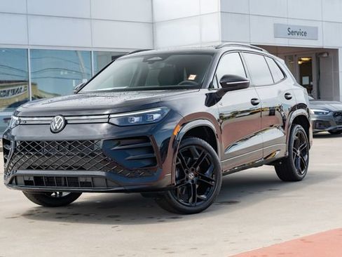 New 2026 Volkswagen Tiguan SE R-Line AWD/4WD image 2