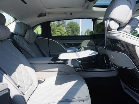 Certified 2023 Mercedes-Benz Maybach S 680 4MATIC image 57
