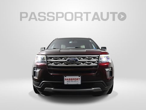 Used 2018 Ford Explorer XLT w/ Equipment Group 202A image 2