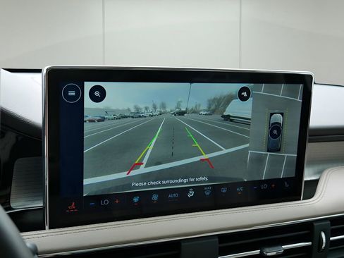 Used 2024 Lincoln Corsair FWD w/ Equipment Group 102A image 28