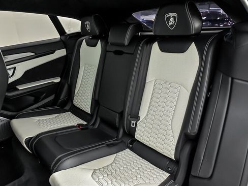 Used 2022 Lamborghini Urus AWD/4WD image 21