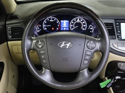 Used 2010 Hyundai Genesis 4.6 image 11