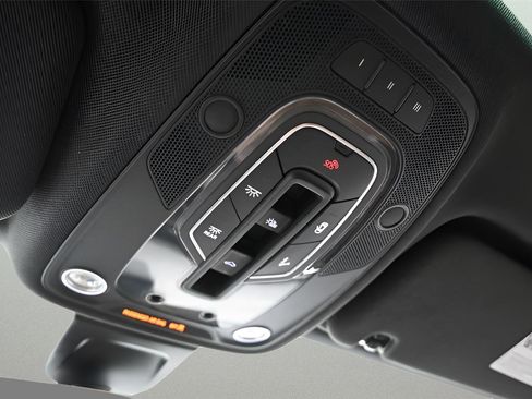 Used 2017 Audi Q7 3.0T Prestige w/ Prestige Package image 32