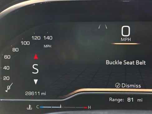 Used 2023 GMC Yukon SLT w/ SLT Premium Package image 16