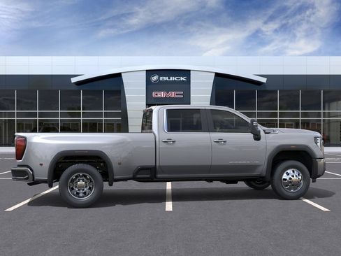 New 2026 GMC Sierra 3500 SLE w/ SLE Value Package AWD/4WD image 5
