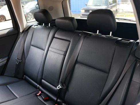 Used 2011 Mercedes-Benz GLK 350 2WD image 20