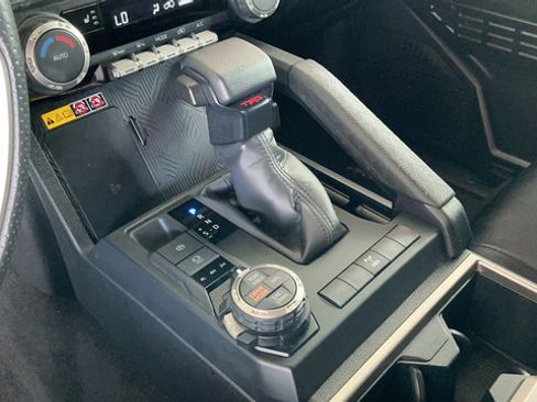 Used 2025 Toyota 4Runner TRD Off-Road AWD/4WD image 18