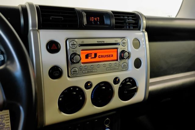Used 2012 Toyota FJ Cruiser 2WD w/ Convenience Pkg image 31