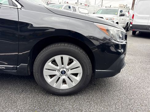 Used 2019 Subaru Outback 2.5i Premium image 10