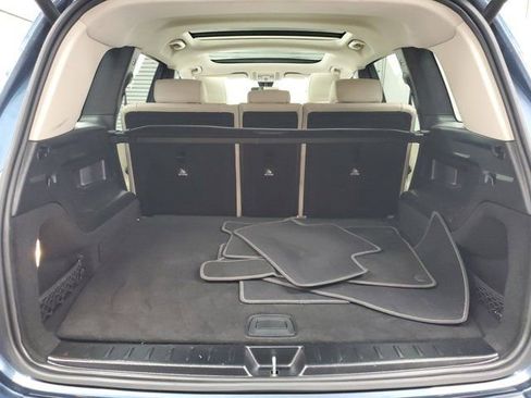 Used 2023 Mercedes-Benz GLB 250 4MATIC image 8