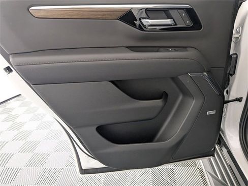 Used 2025 Chevrolet Tahoe High Country w/ Sun And Tow Package image 31