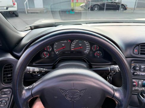 Used 1999 Chevrolet Corvette Convertible w/ Performance Handling Pkg RWD image 38