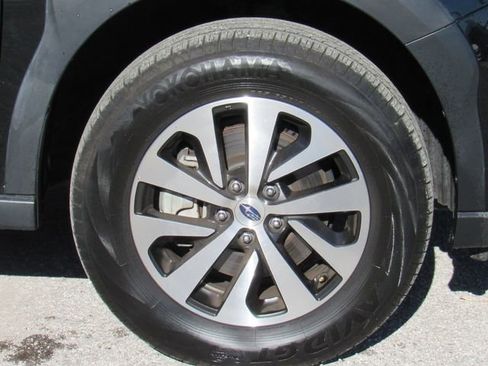 Used 2023 Subaru Outback Premium AWD/4WD image 10