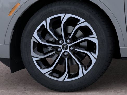 New 2026 Lincoln Nautilus Reserve AWD/4WD image 19