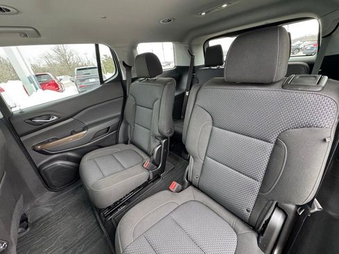 Used 2023 GMC Acadia SLE w/ Driver Convenience Package image 13