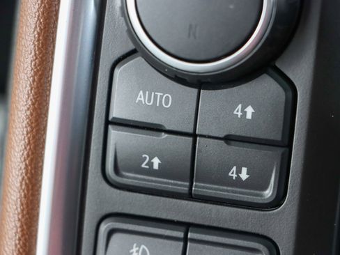 Used 2023 Chevrolet Silverado 2500 High Country w/ Technology Package image 23