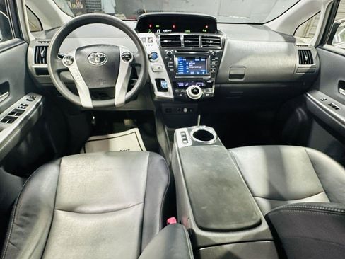Used 2012 Toyota Prius V Five FWD image 25