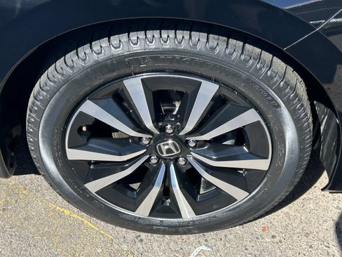 Certified 2024 Honda Civic EX-L image 10