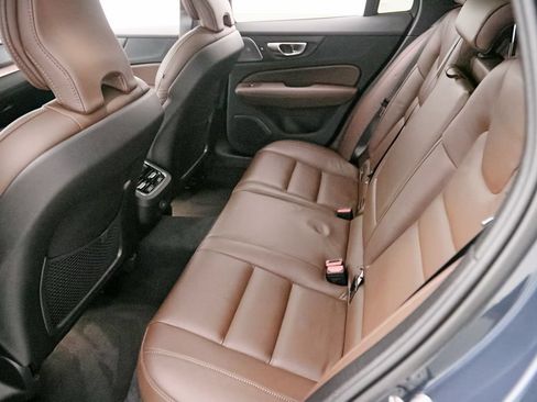 Certified 2025 Volvo V60 B5 Cross Country Ultra AWD/4WD image 23