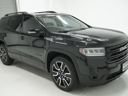 Used 2021 GMC Acadia SLT w/ Elevation Edition image 3