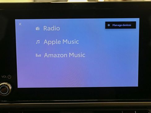 Used 2025 Toyota Camry SE w/ Convenience Package image 25