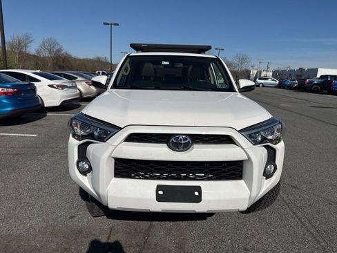 Used 2014 Toyota 4Runner SR5 Premium image 2