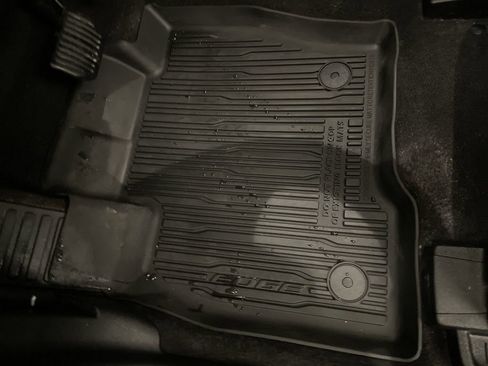 Used 2023 Ford Edge SEL image 27