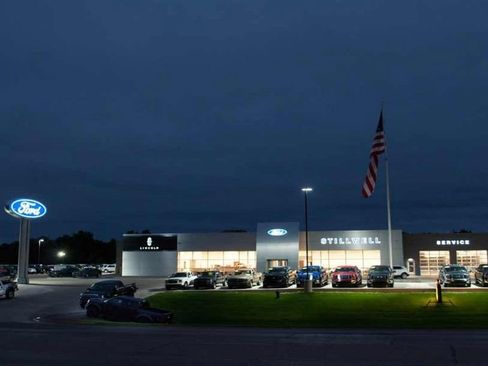 Used 2020 Ford Ranger Lariat w/ Bed Utility Package image 2