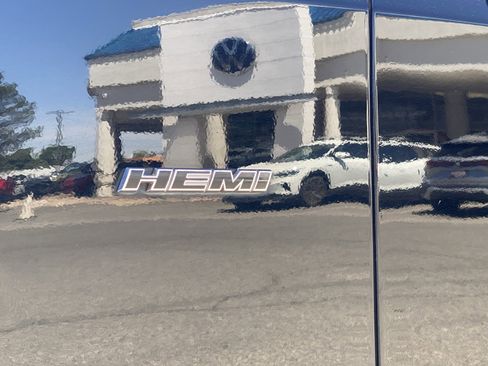 Used 2019 Dodge Challenger R/T w/ Driver Convenience Group RWD image 18