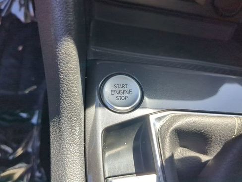 Certified 2024 Volkswagen Tiguan SE image 31