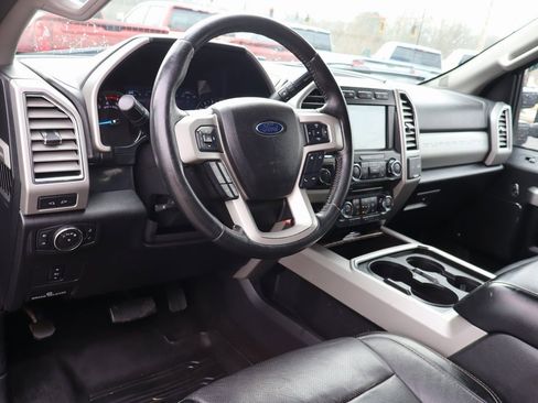 Used 2017 Ford F450 Lariat w/ Tow Technology Bundle image 5