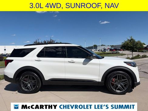 Used 2025 Ford Explorer ST w/ Sun And Sound Package AWD/4WD image 17