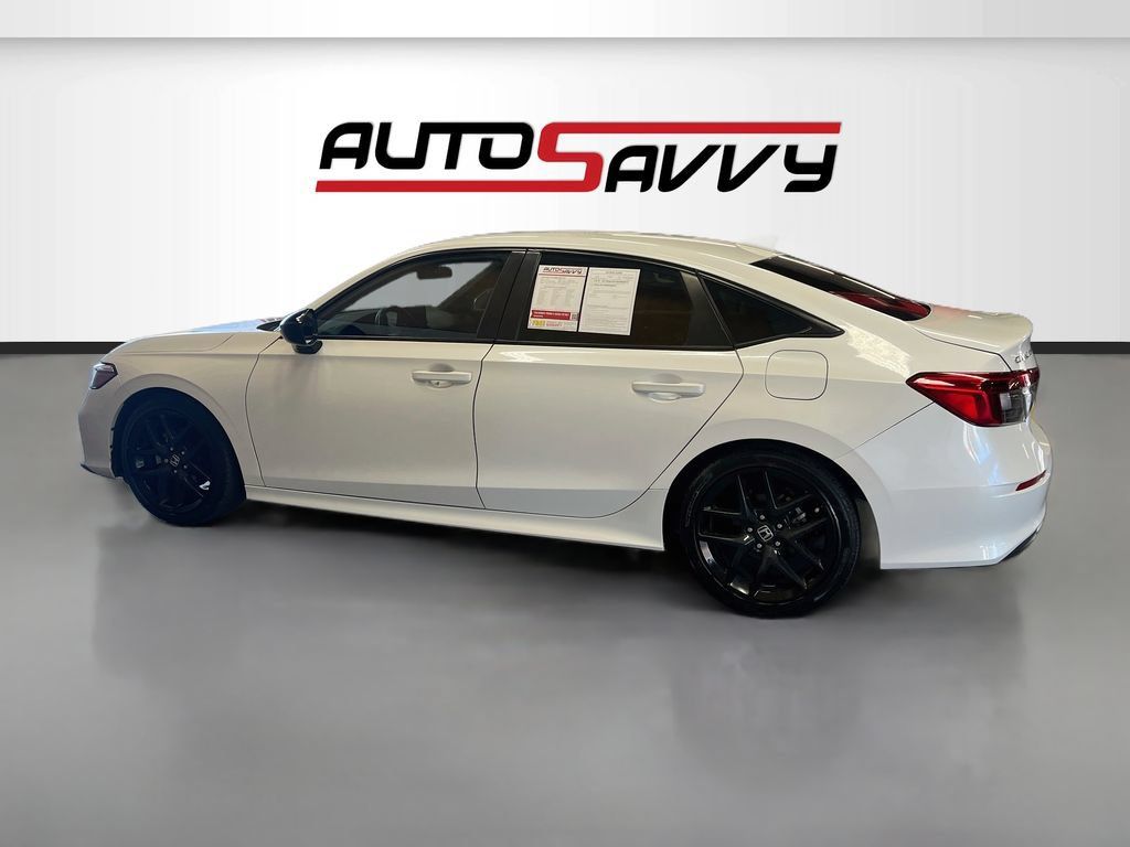 Used 2025 Honda Civic Sport image 4